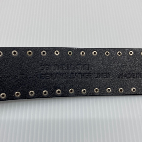 Retro Southwestern Studded Leather Belt Ornate Silver Medallion Buckle - Picture 5 of 10